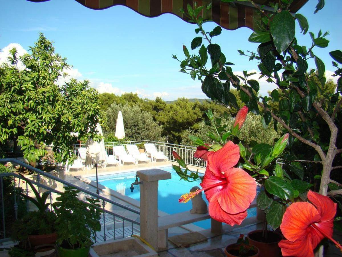 Apartments Zgogo Trogir Exterior foto