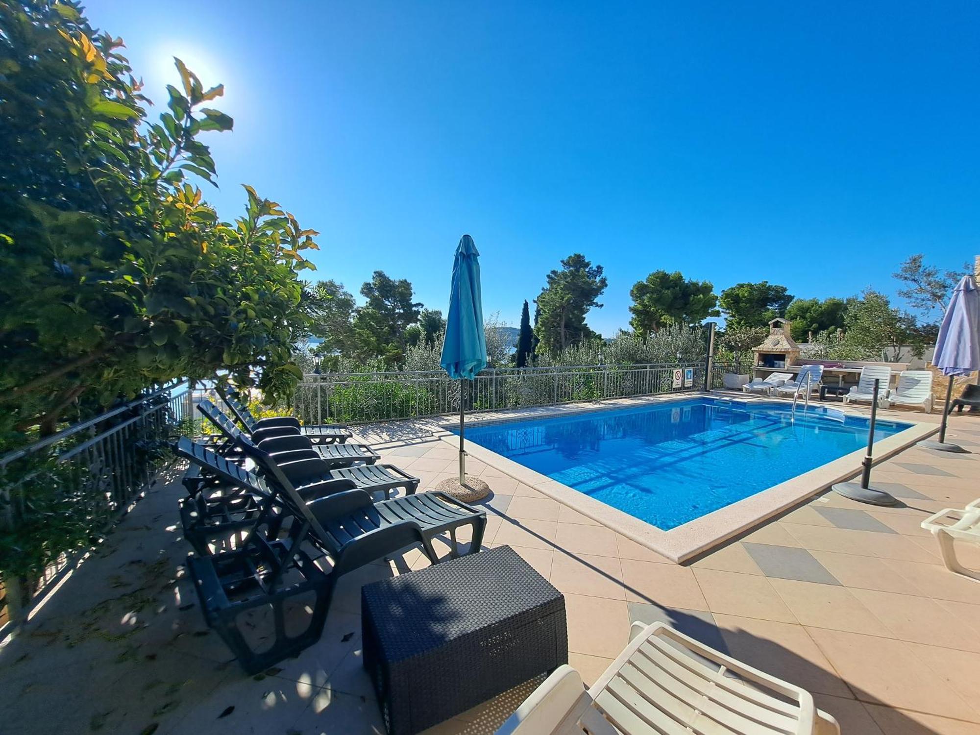 Apartments Zgogo Trogir Exterior foto