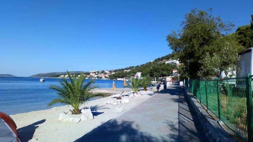 Apartments Zgogo Trogir Exterior foto