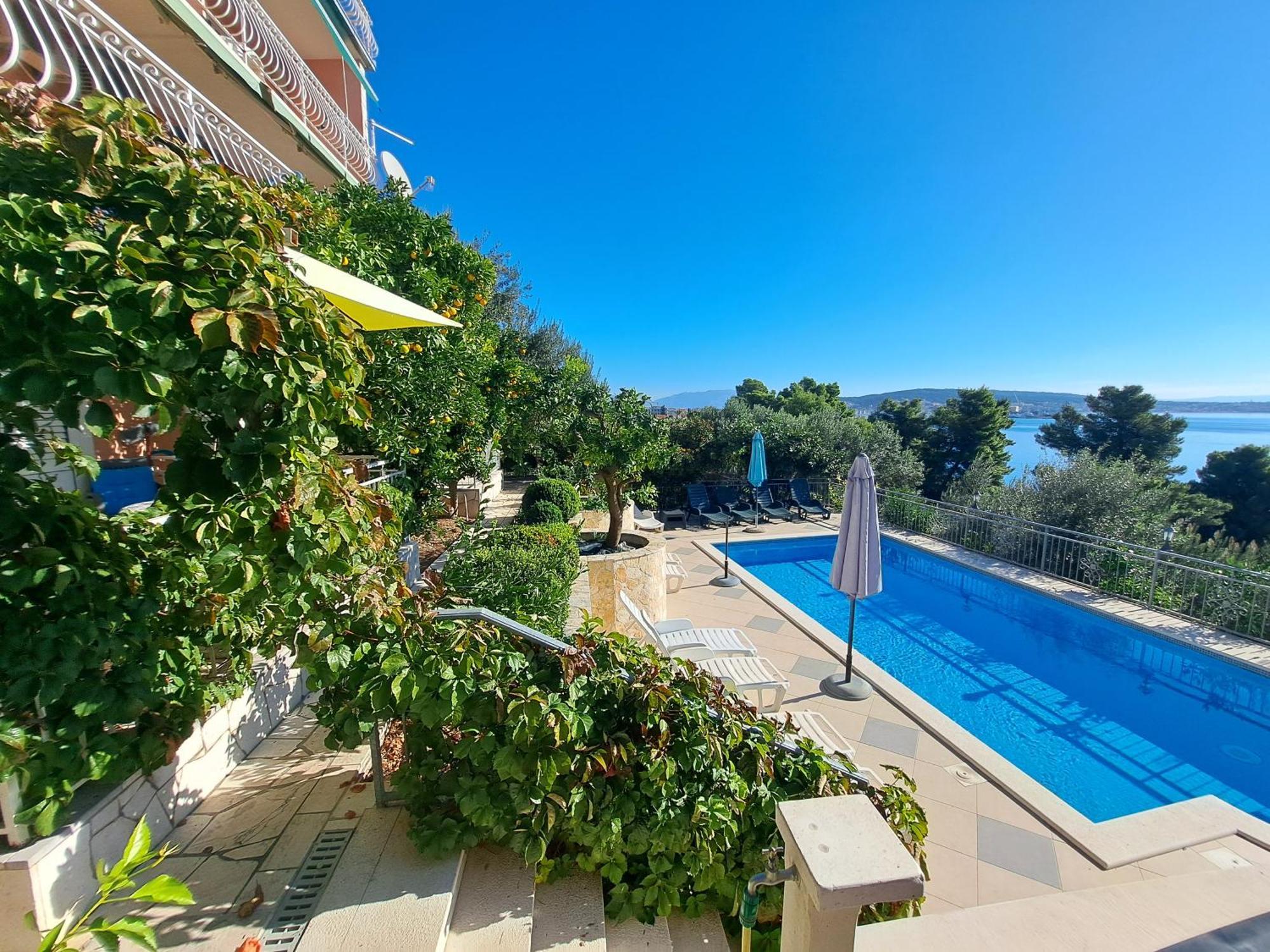 Apartments Zgogo Trogir Exterior foto