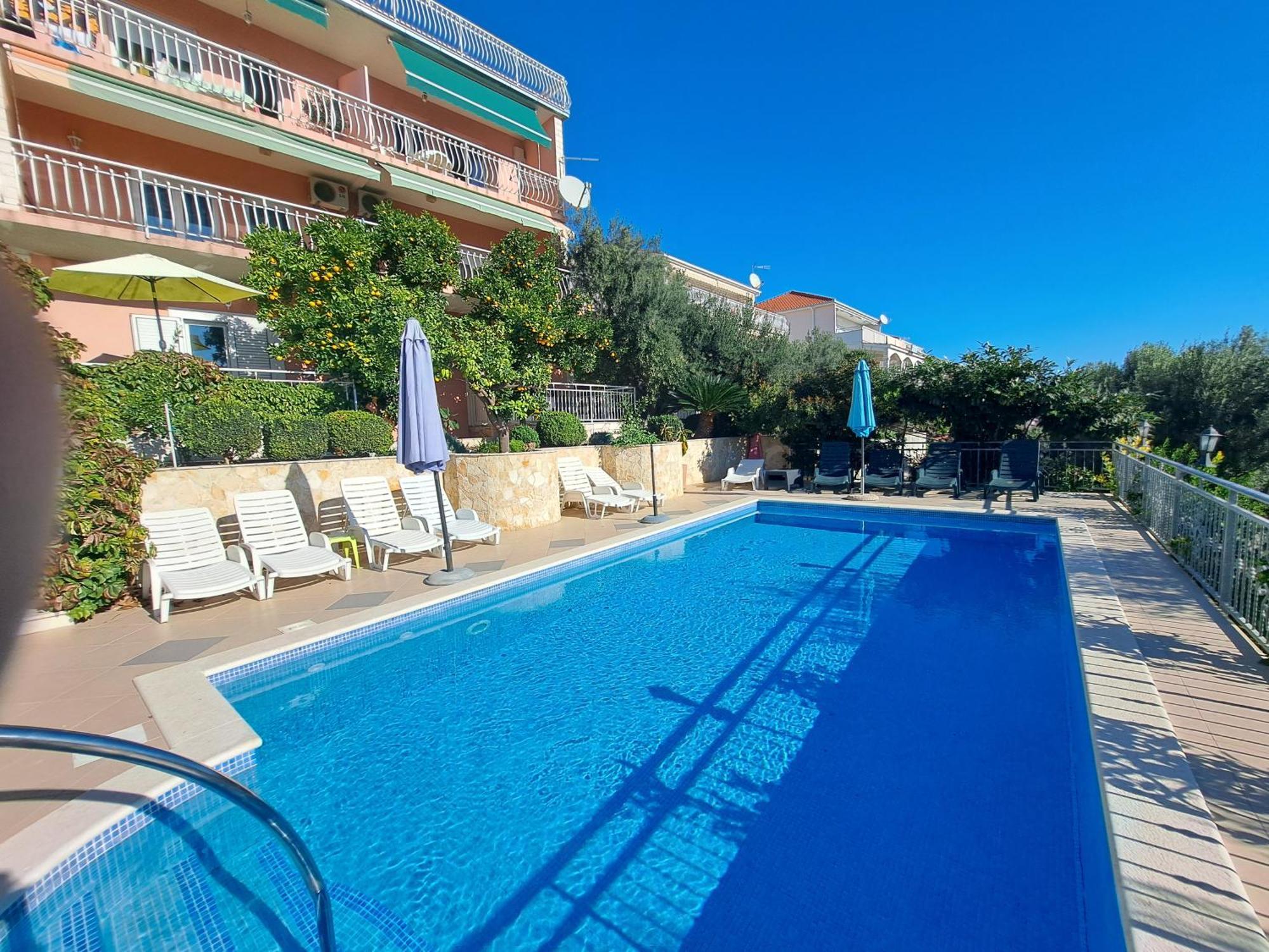 Apartments Zgogo Trogir Exterior foto