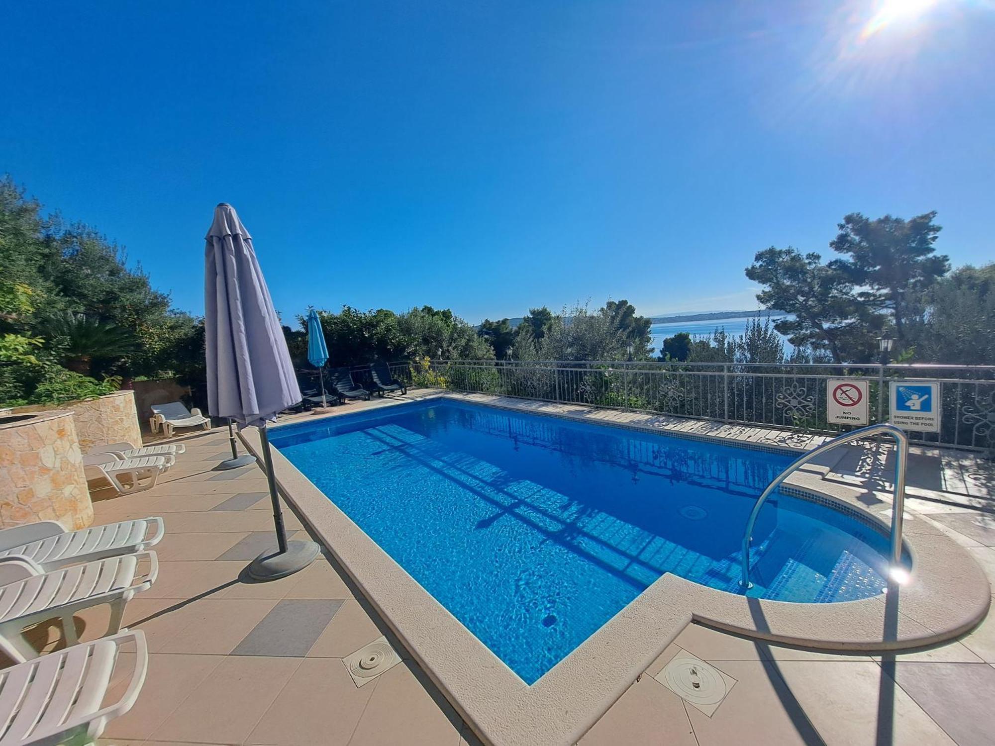Apartments Zgogo Trogir Exterior foto