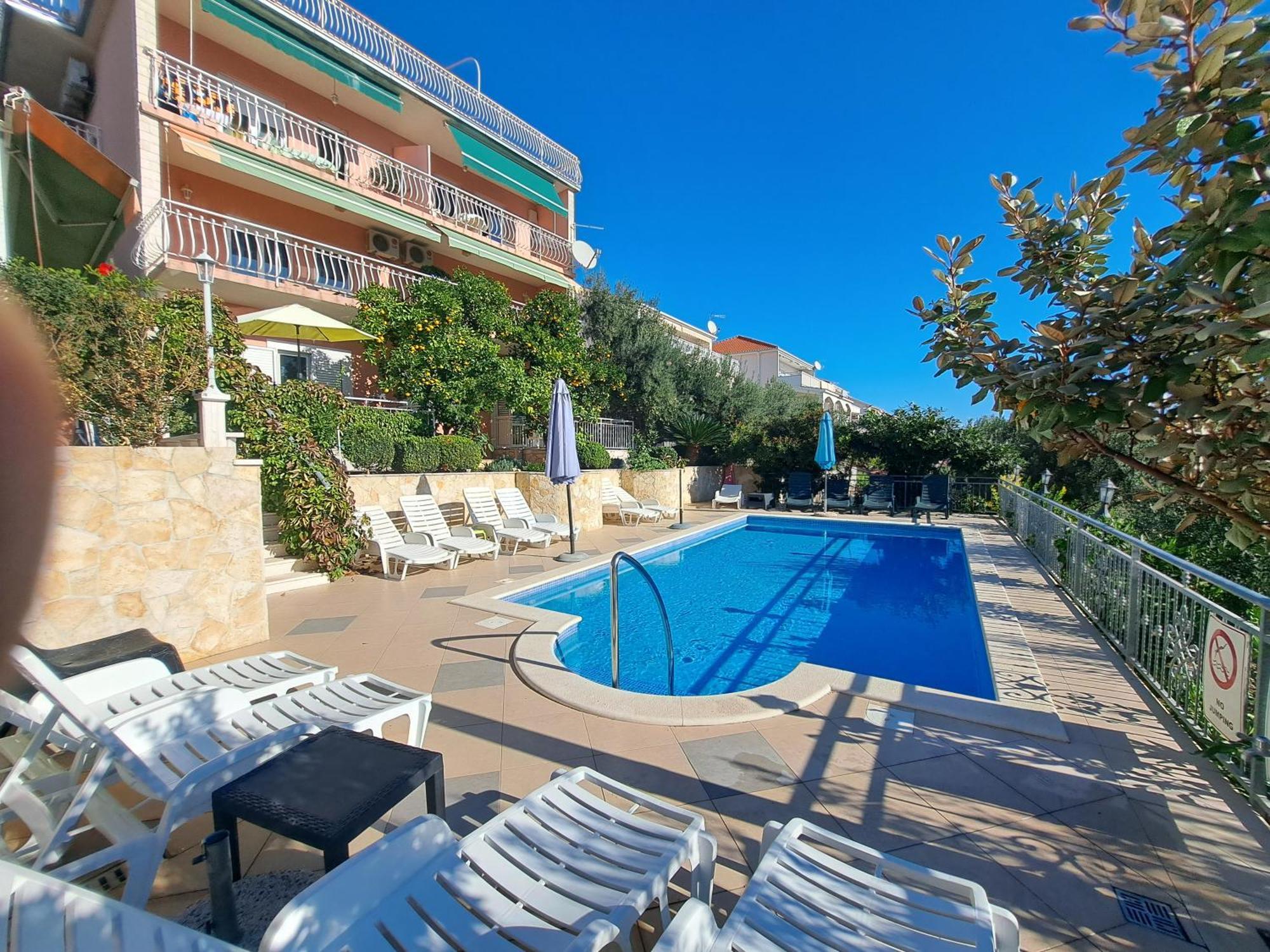 Apartments Zgogo Trogir Exterior foto