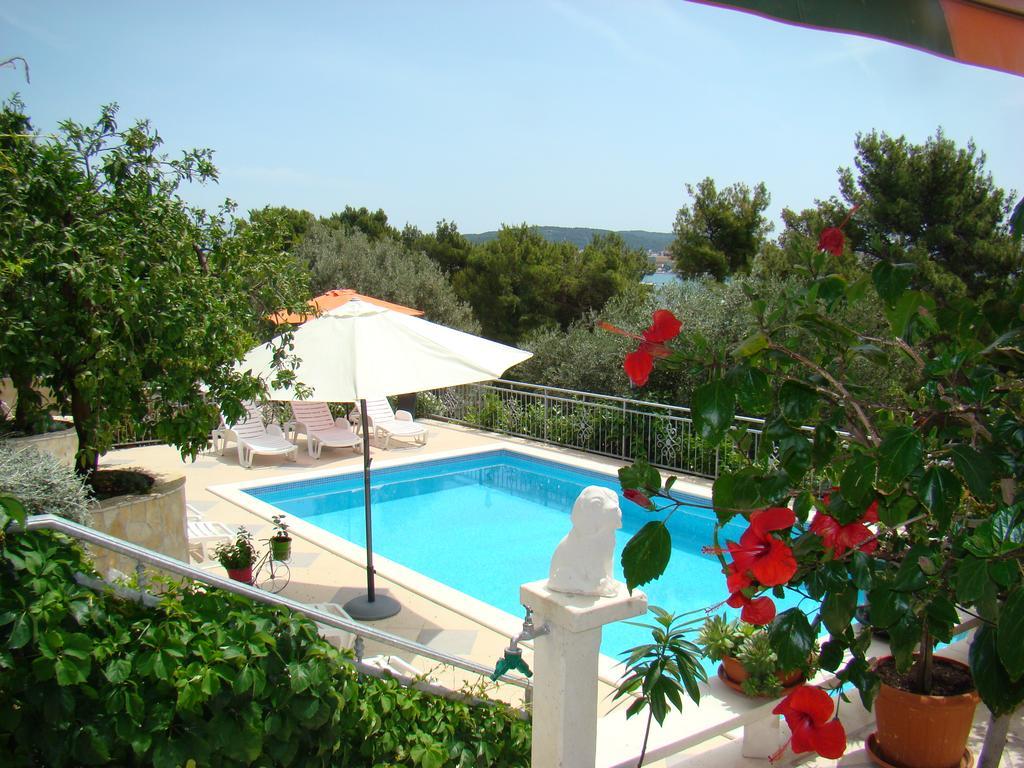 Apartments Zgogo Trogir Exterior foto