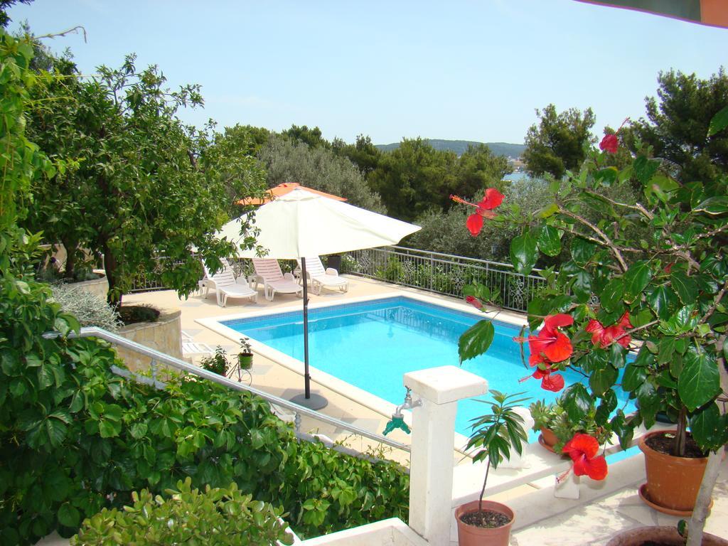 Apartments Zgogo Trogir Exterior foto
