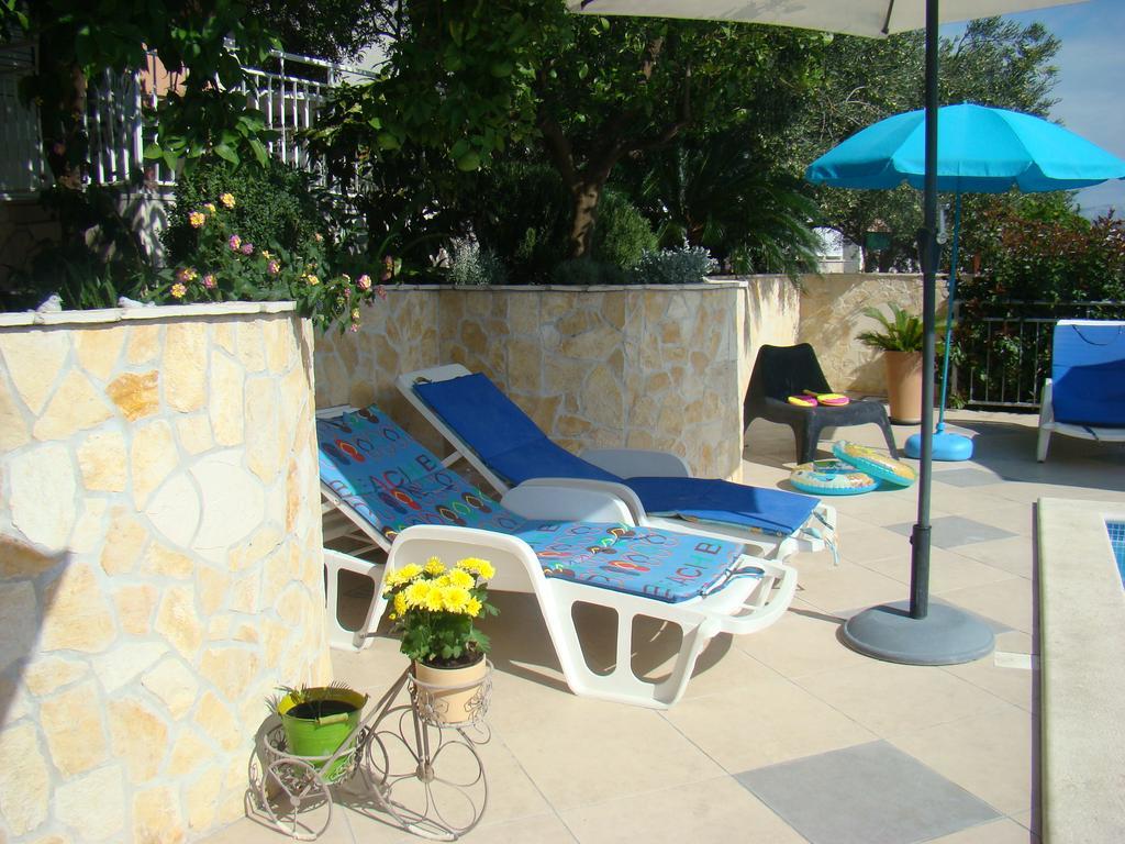 Apartments Zgogo Trogir Exterior foto